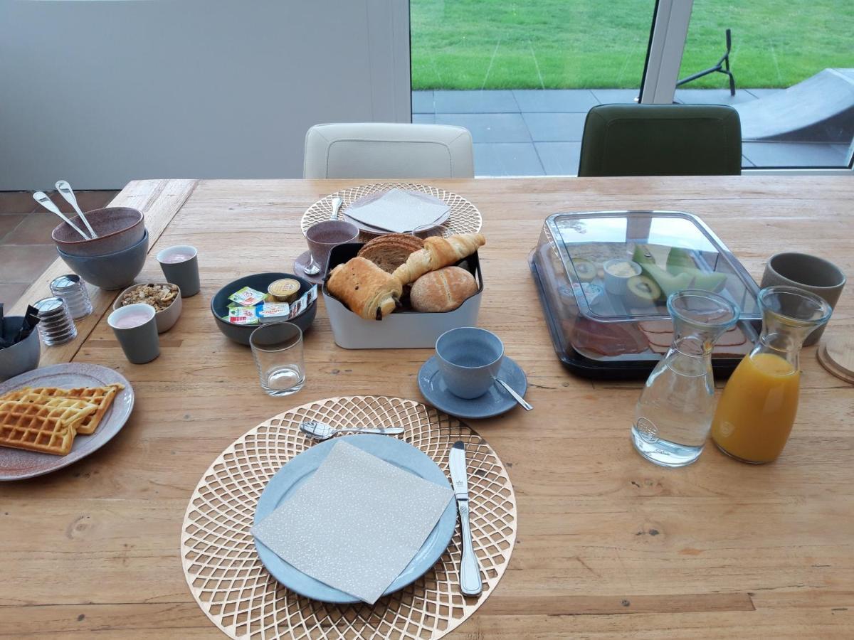 Het Koningshofje Bed and Breakfast NeerNeerpelt Exteriör bild
