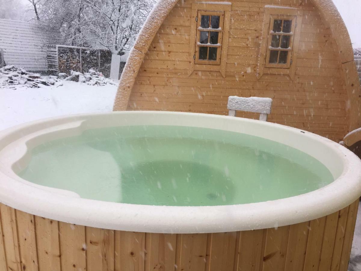 Het Koningshofje Bed and Breakfast NeerNeerpelt Exteriör bild