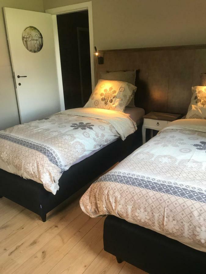 Het Koningshofje Bed and Breakfast NeerNeerpelt Exteriör bild